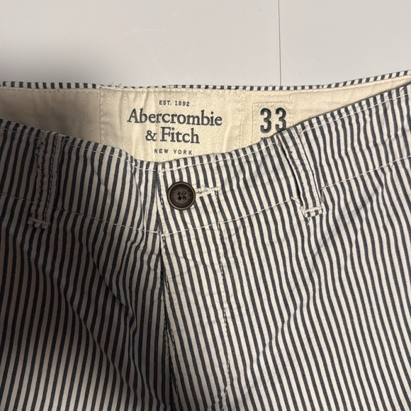 Abercrombie & Fitch Other - Abercrombie & Fitch Men's Navy and White Striped Shorts